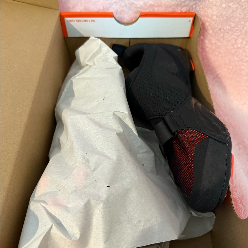 Nike Cycling Black and Red Shoes